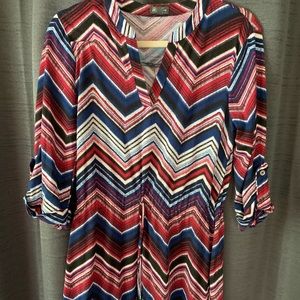 Patterned dress with tie in front